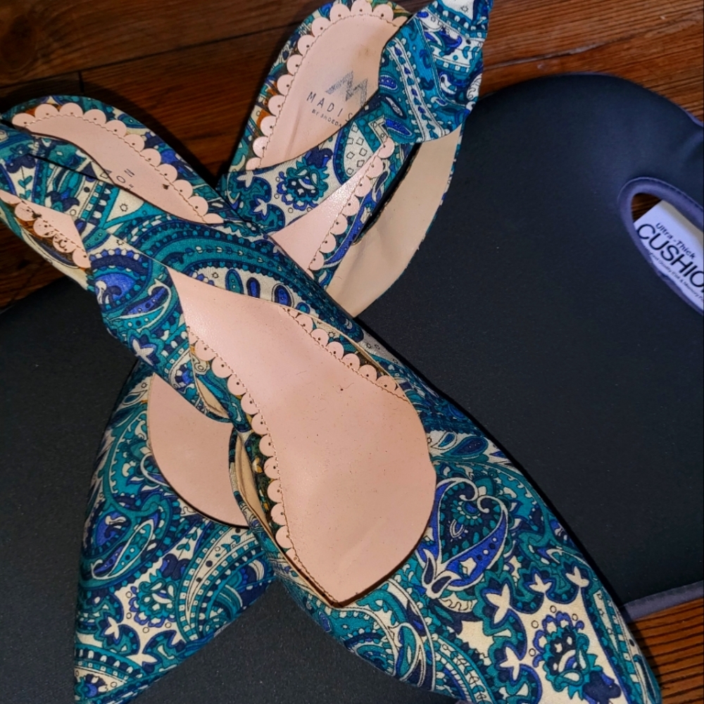 Multicolor Stylish Slingback Pump - image 2